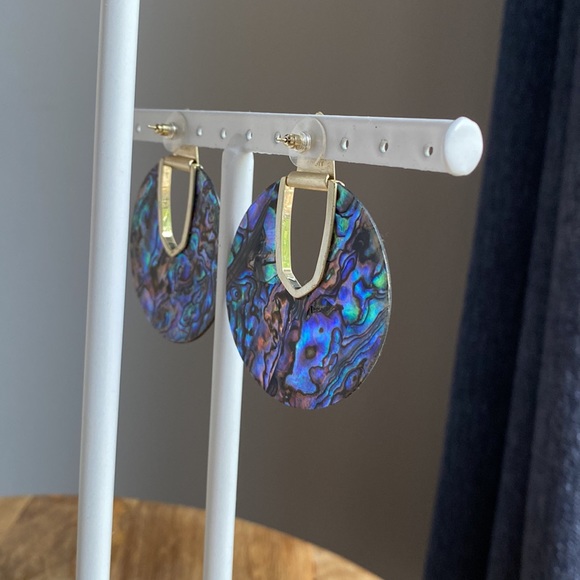 Kendra Scott Alabone and Gold Diane Earrings - Picture 2 of 4